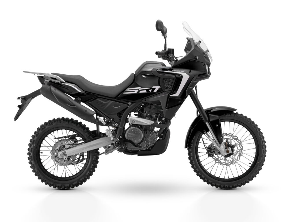 srt300dx-czarny-1024x768